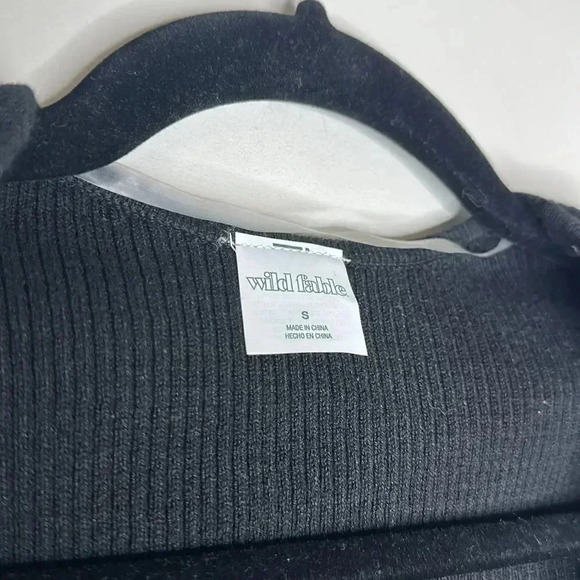 Wild Fable Reversible Twist Front Crop Top - Picture 5 of 6